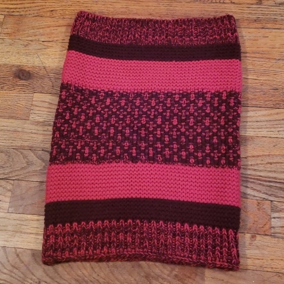 Gap Infinity Scarf - Picture 4 of 4